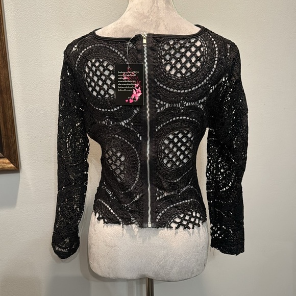 Crochet lace zip back black top NWT L - Picture 4 of 9